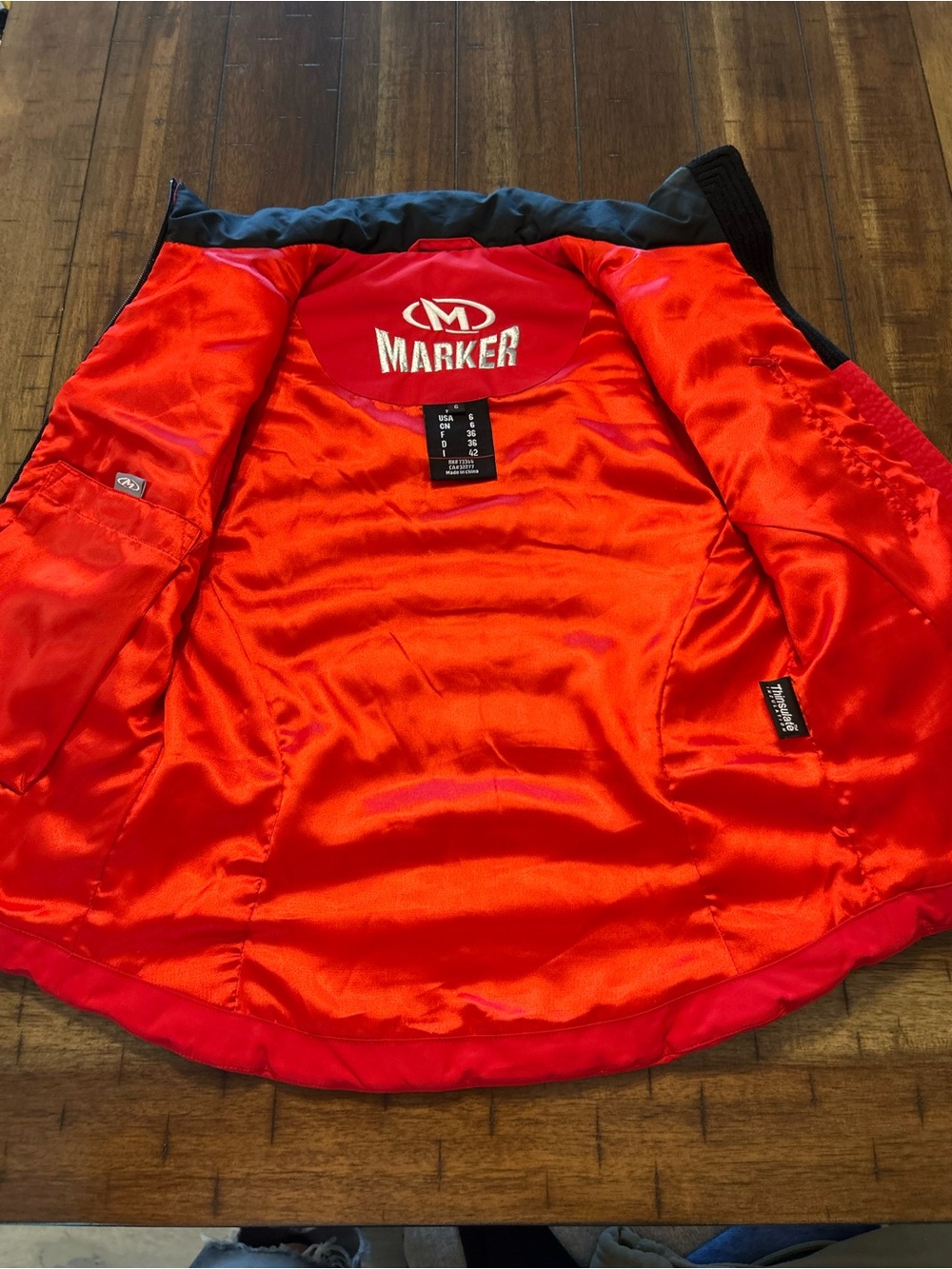 Marker Women’s Size 6 Red Insulated Ski Vest Thinsulate Puffer Full Zip - Picture 5 of 7